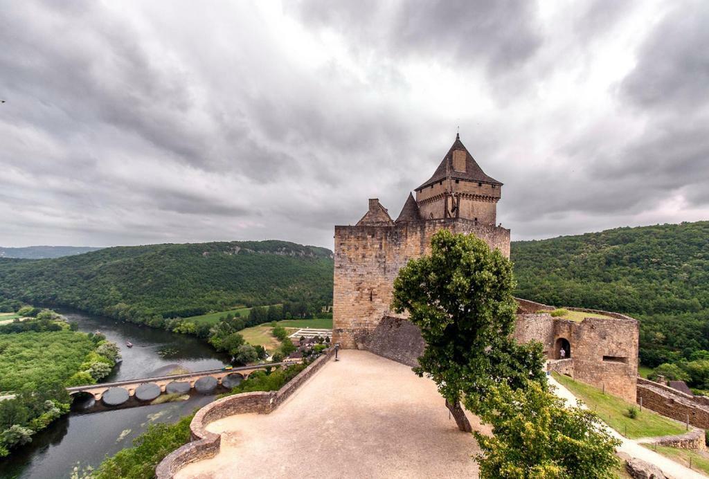 La CHAMBRE du SABOTIER - Baignade, canoë, piste cyclable à proximité Castelnaud-la-Chapelle Extérieur photo